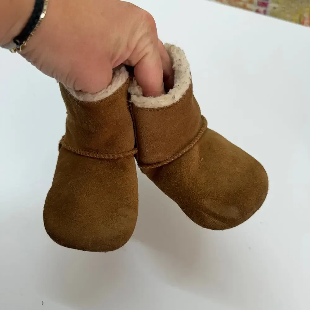 UGG Baby Bailey Bow Boot 4/5 12-18M